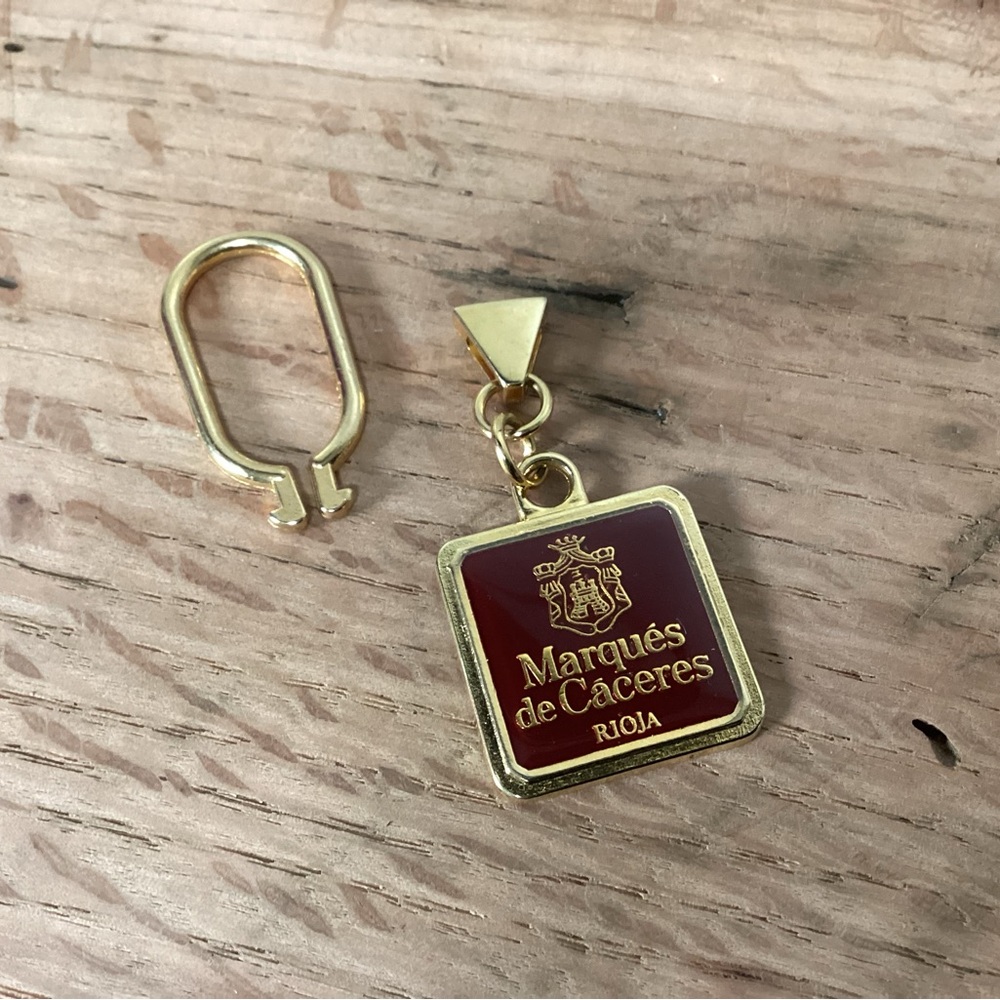 🔴 Marques de Caceres - Rioja / Key Chain in Extremely Gently Used Condition